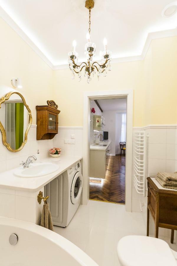 Luxury Apartment Pod Żyrandolem Kraków Zewnętrze zdjęcie