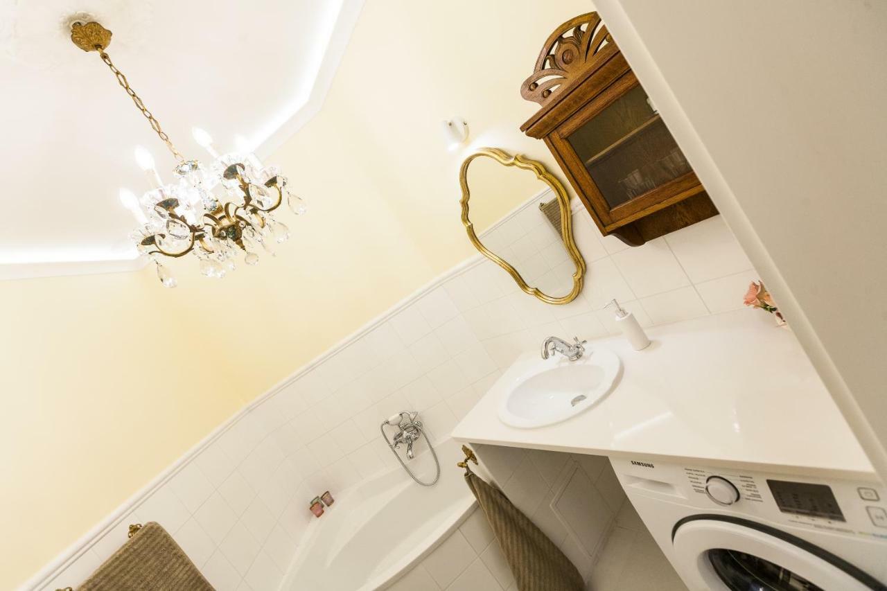 Luxury Apartment Pod Żyrandolem Kraków Zewnętrze zdjęcie